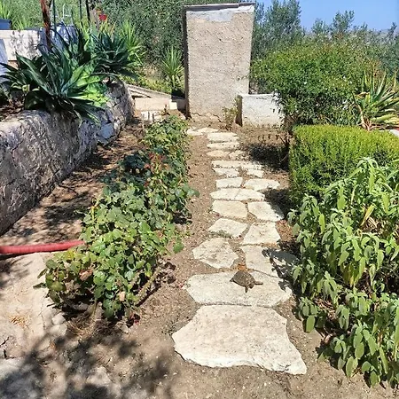 La Casetta Nel Bosco Apartment *